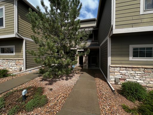 Beautiful/Quick I-25 Access 2 Bed 2 Bath Condo in Wellington