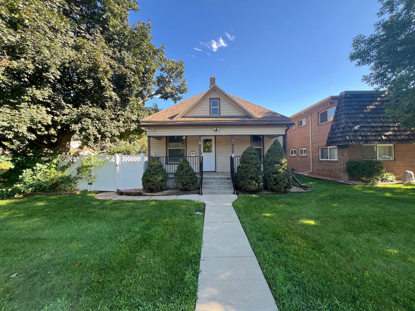 Loveland House: 337 E 10th St