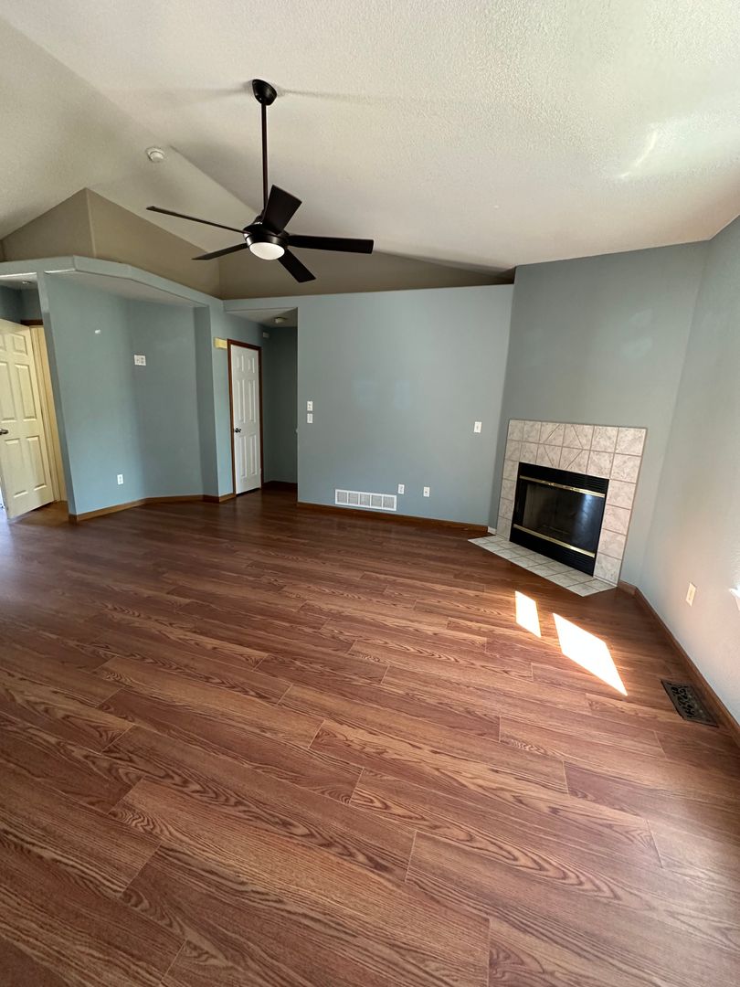Windsor House: 605 Meadow Drive