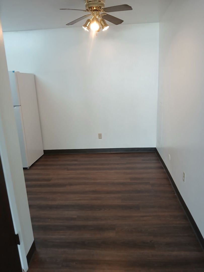 Laramie Apartment: 1617 Person St & 1622 S 17th St
