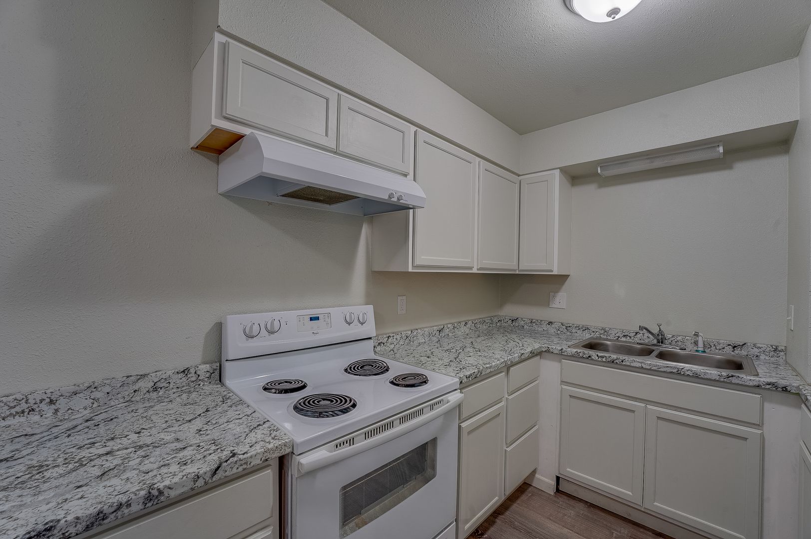 Fort Collins Apartment: 1642 Larch Street