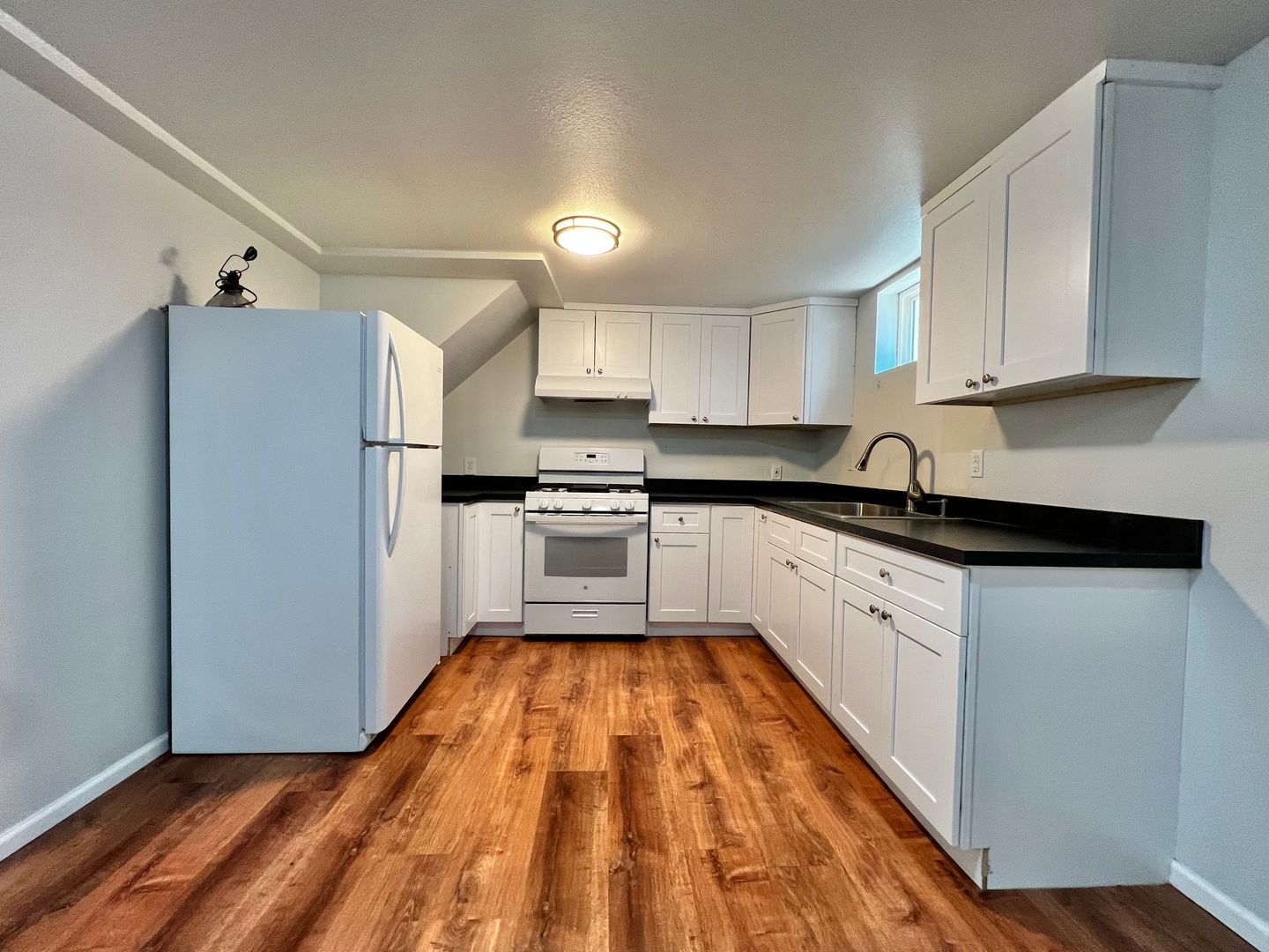 Greeley Apartment: 2122 8th Avenue