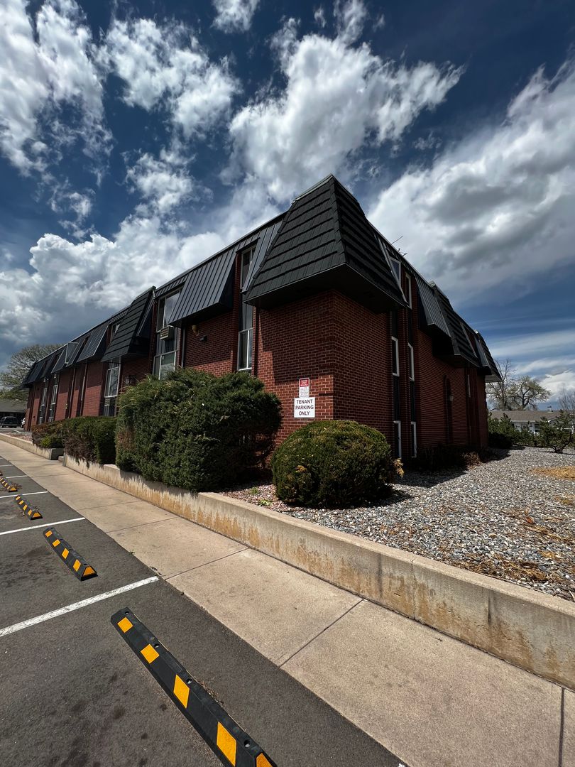 Fort Collins Apartment: 1001 Robertson Street