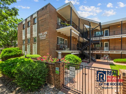 Charming 2 Bed, 1 Bath Condo in Prime Location! – photo 1