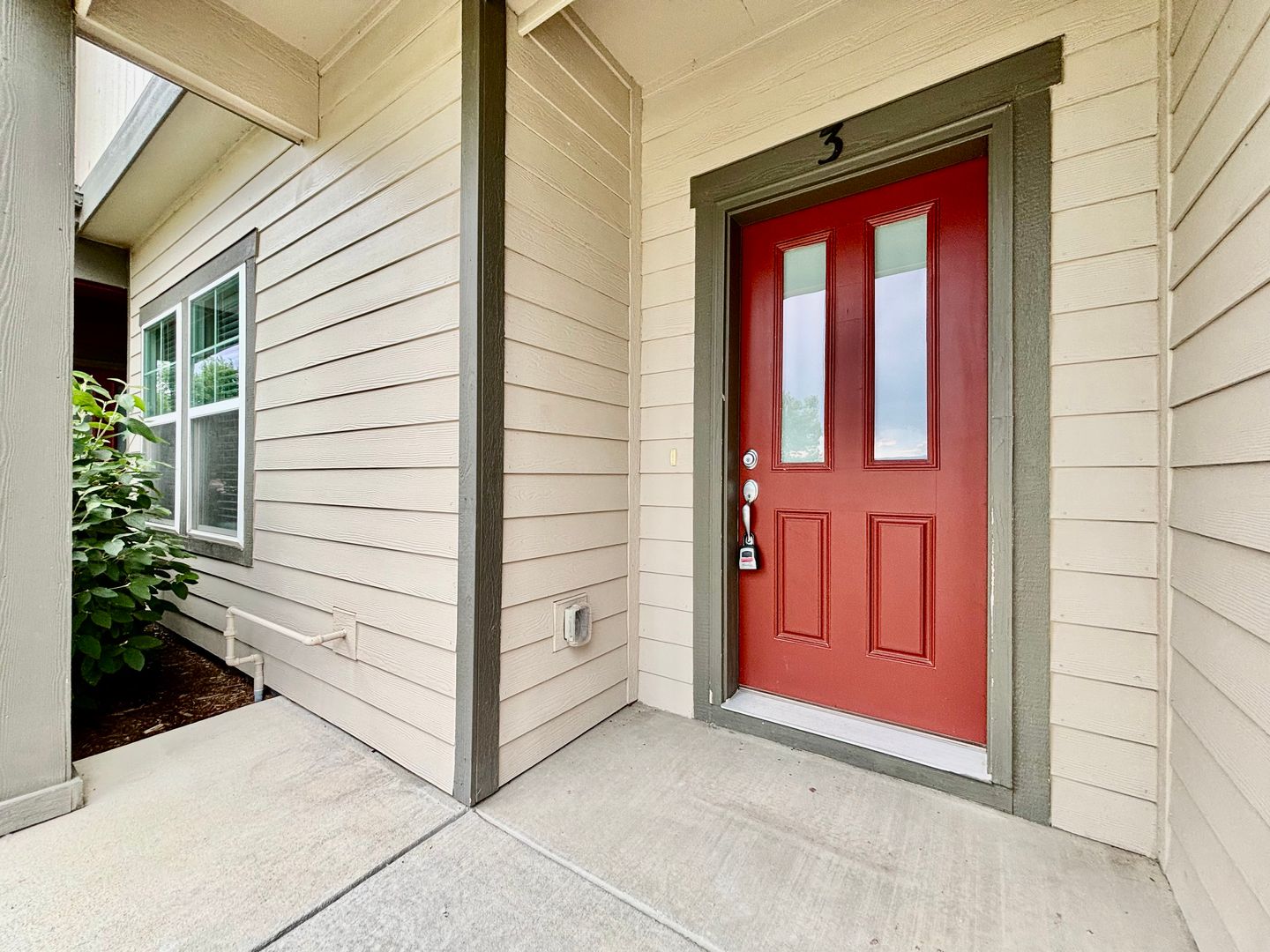 Windsor House: 1693 Grand Ave, Unit 3