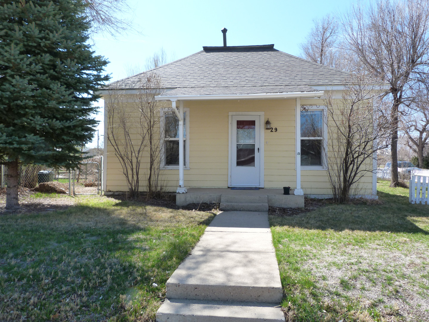 Windsor House: 29 Ash St.