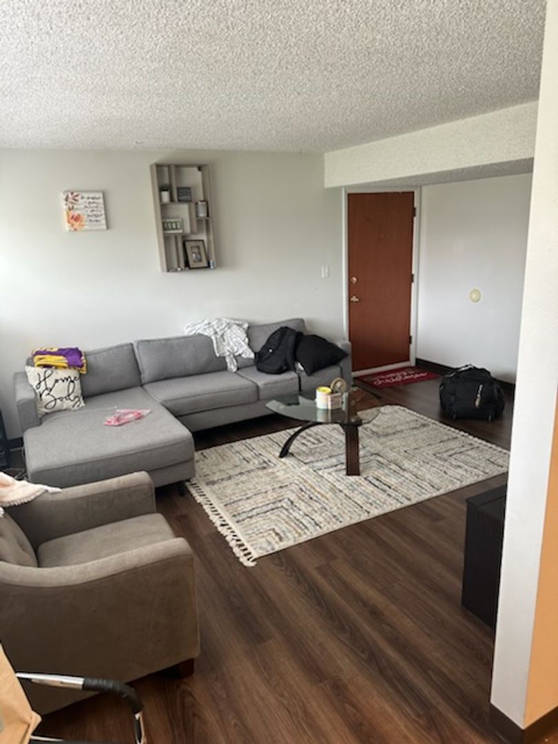Laramie Apartment: 1617 Person St & 1622 S 17th St