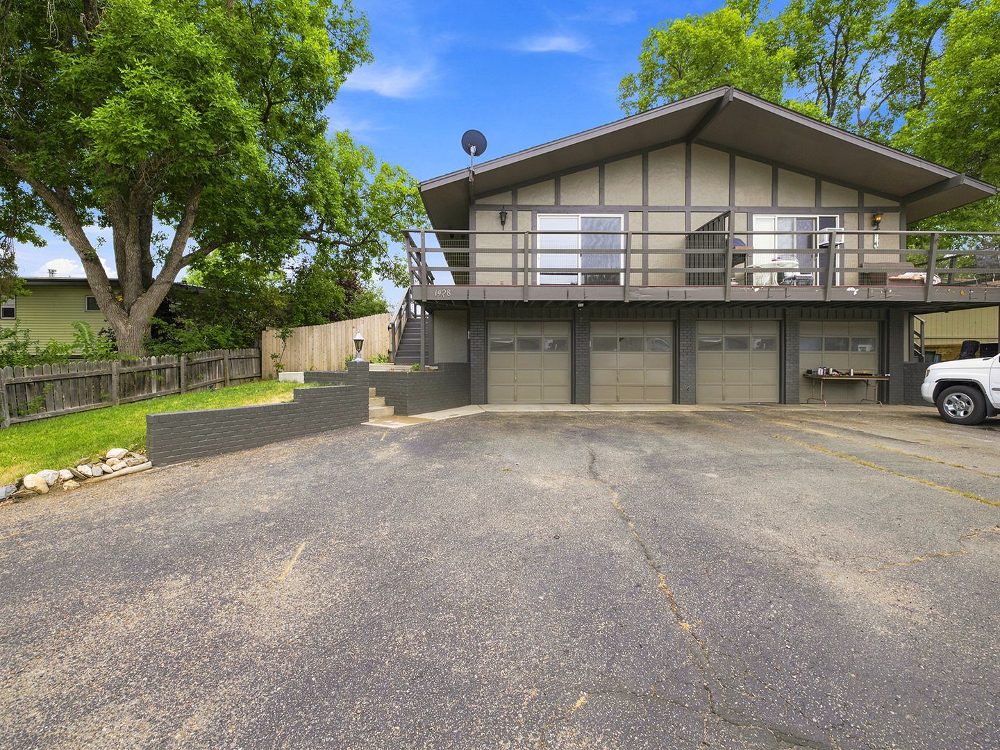Loveland House: 1428 W 25th St