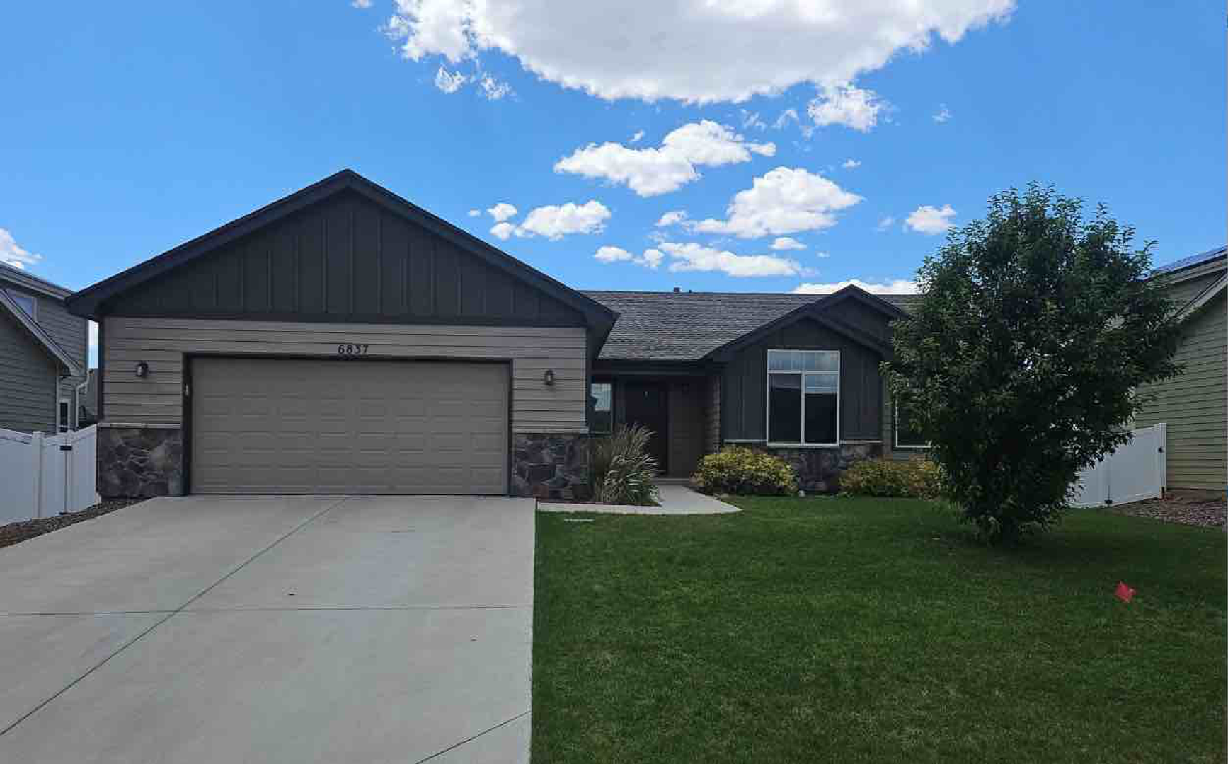 Wellington House: 6837 Langland St