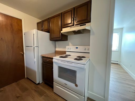 2 bedroom available now – photo 1