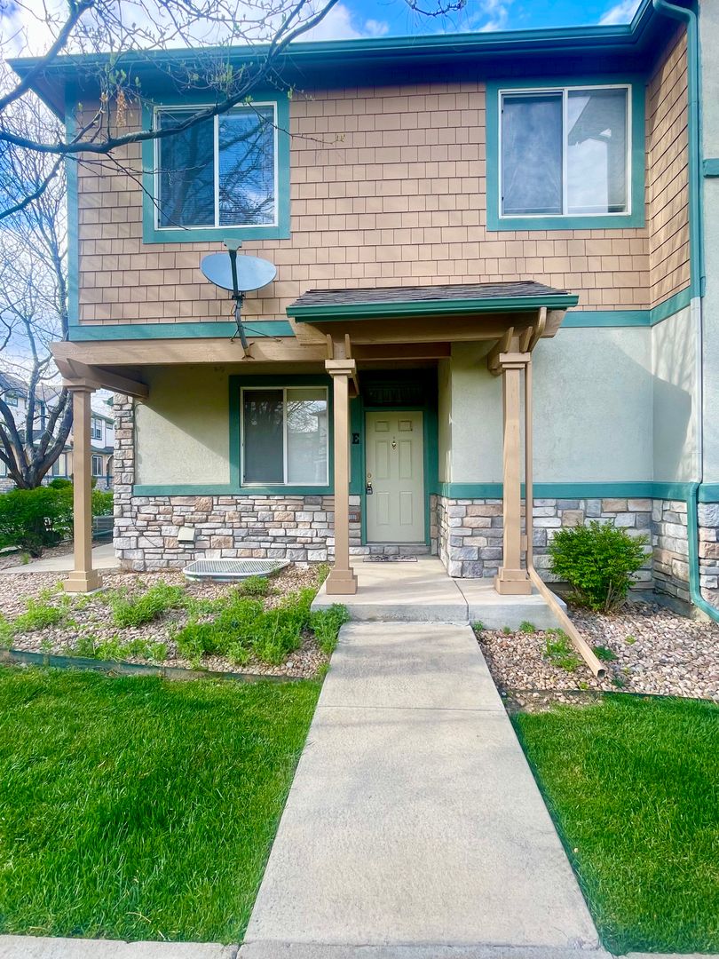 Fort Collins Townhome: 2845 Willow Tree Unit E