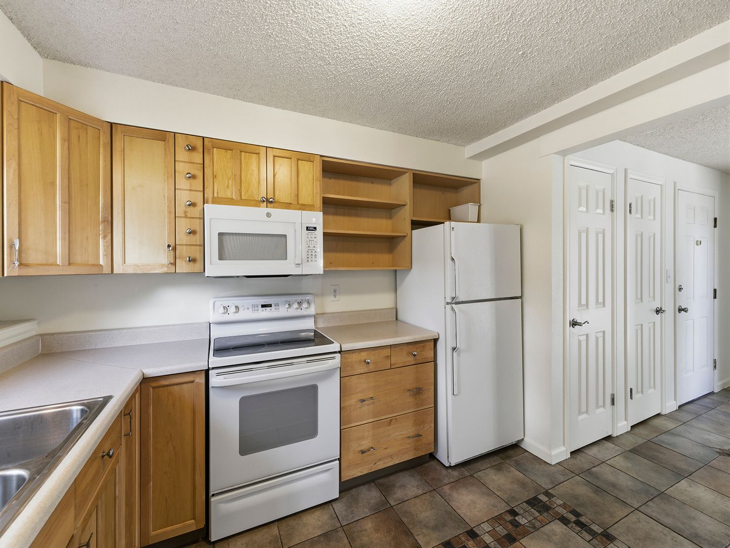 Fort Collins House: 1684 Riverside Ave