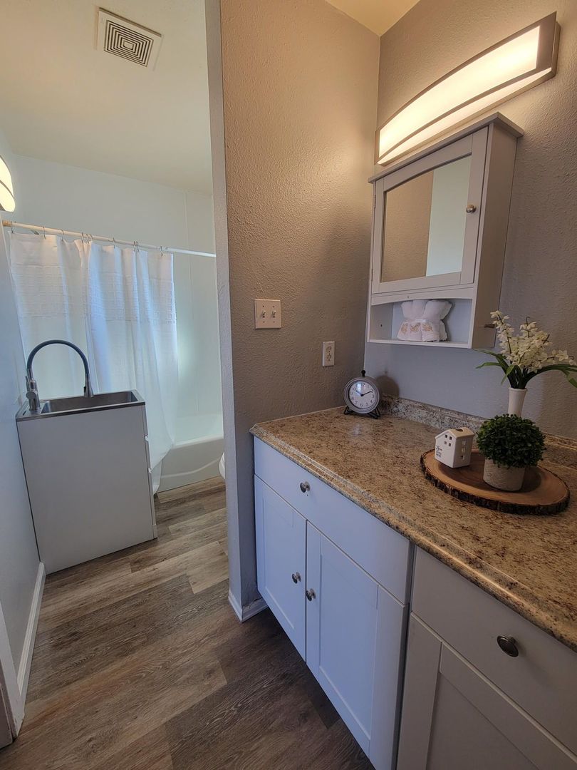 Grand Junction Apartment: 1810 North ave