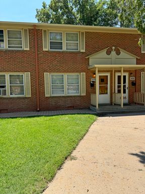 2 bed 1.5 bath Townhome – photo 1