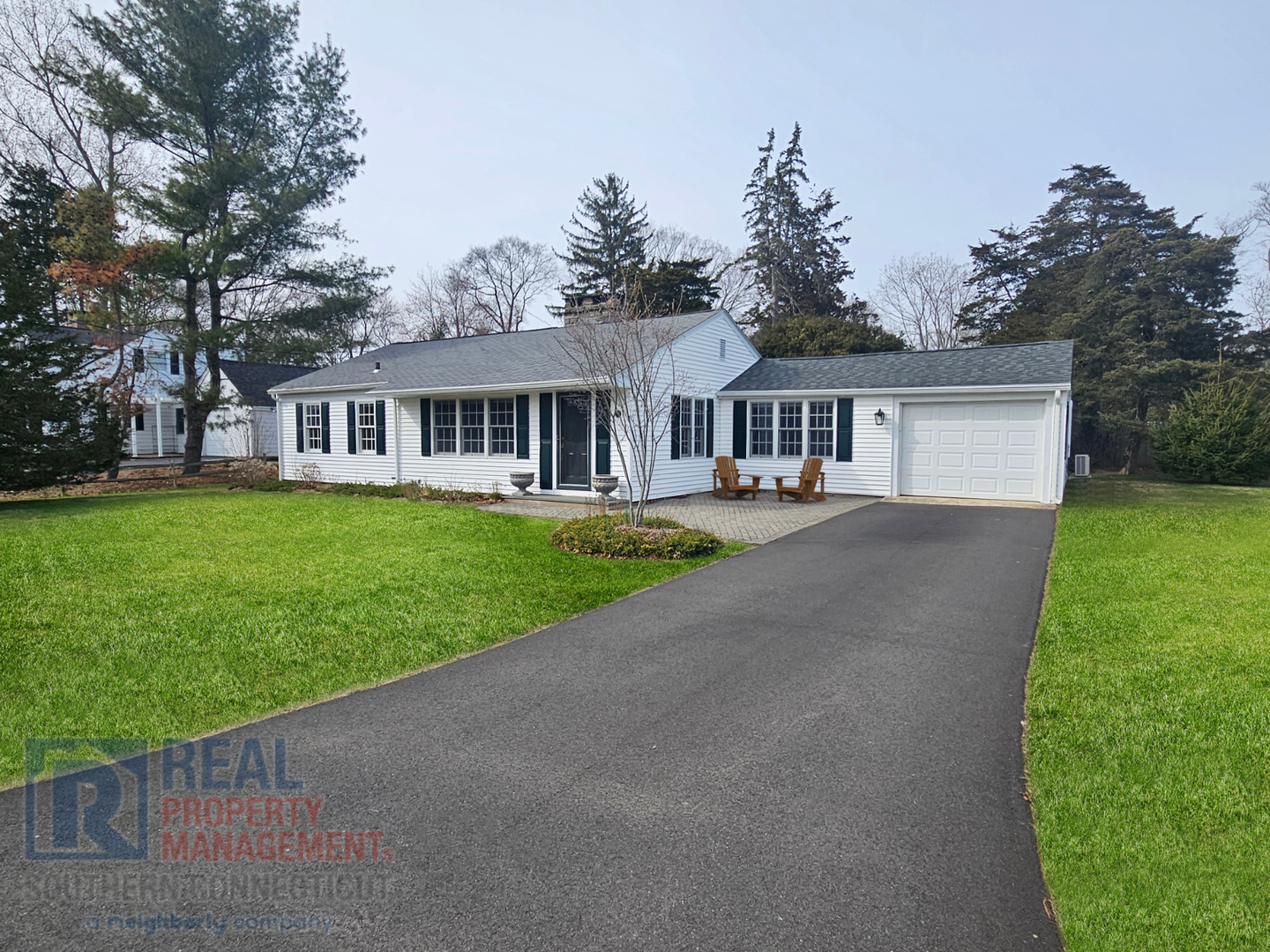 Madison House: 7 Sunset Road