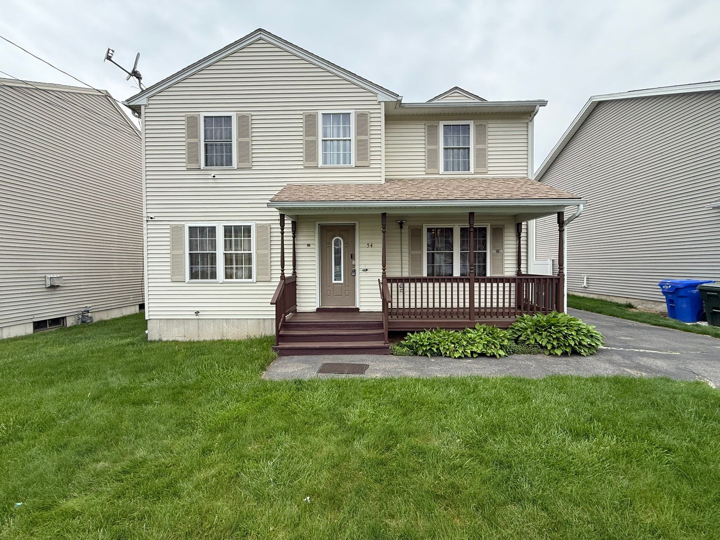 Springfield House: 54 Bissell Ave