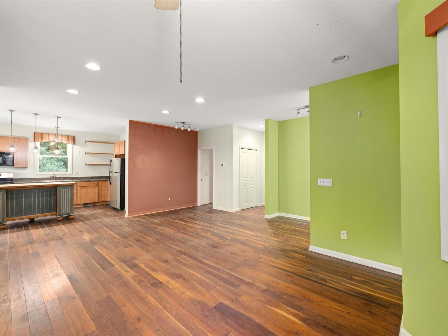 18890 Harbeson Rd 6 of 12