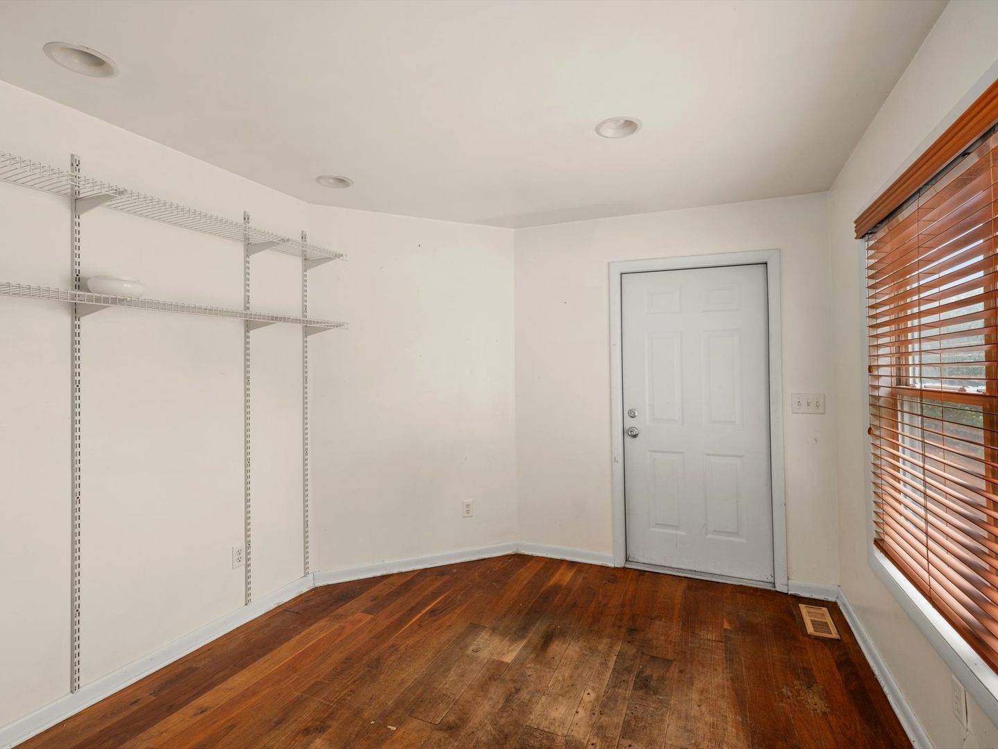 18890 Harbeson Rd 13 of 39