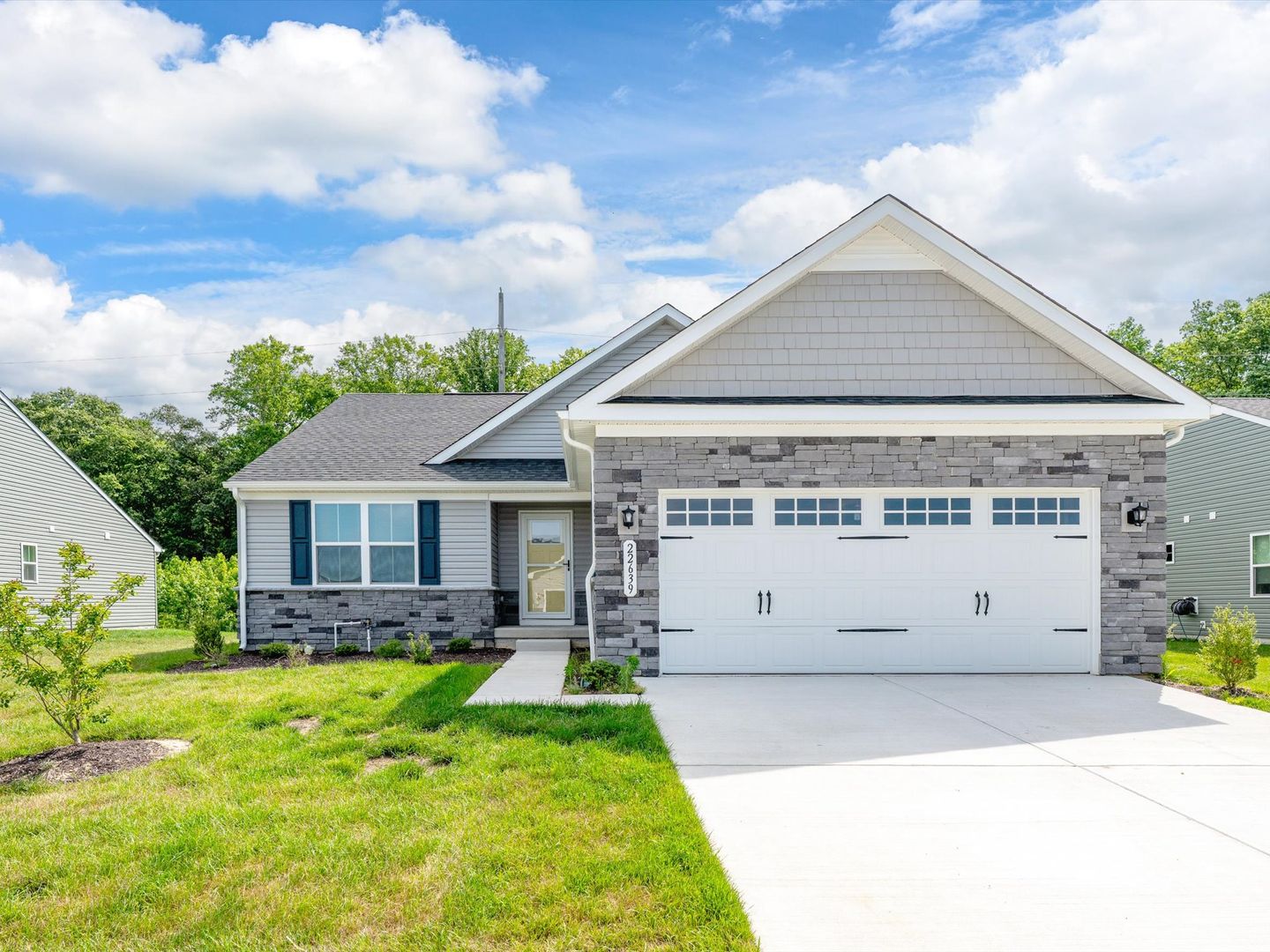 Lewes House: 22639 Terri Ln