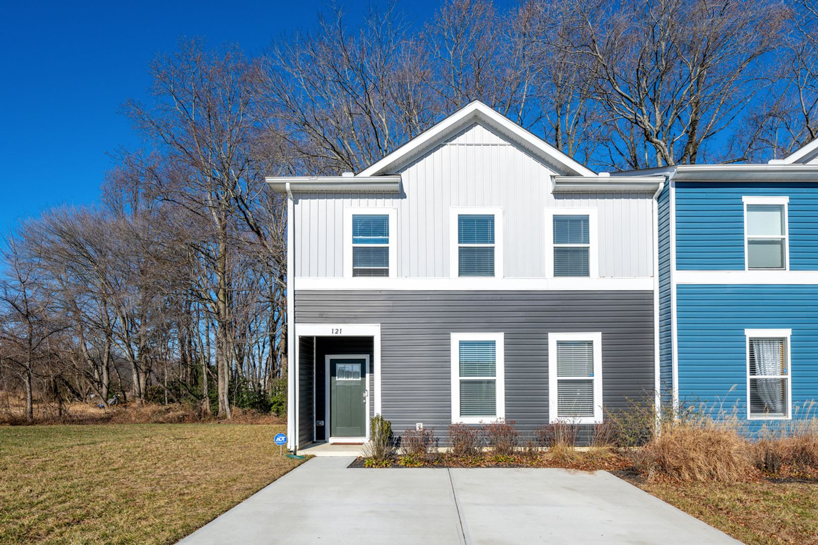 Dover House: 121 Kennison Lane