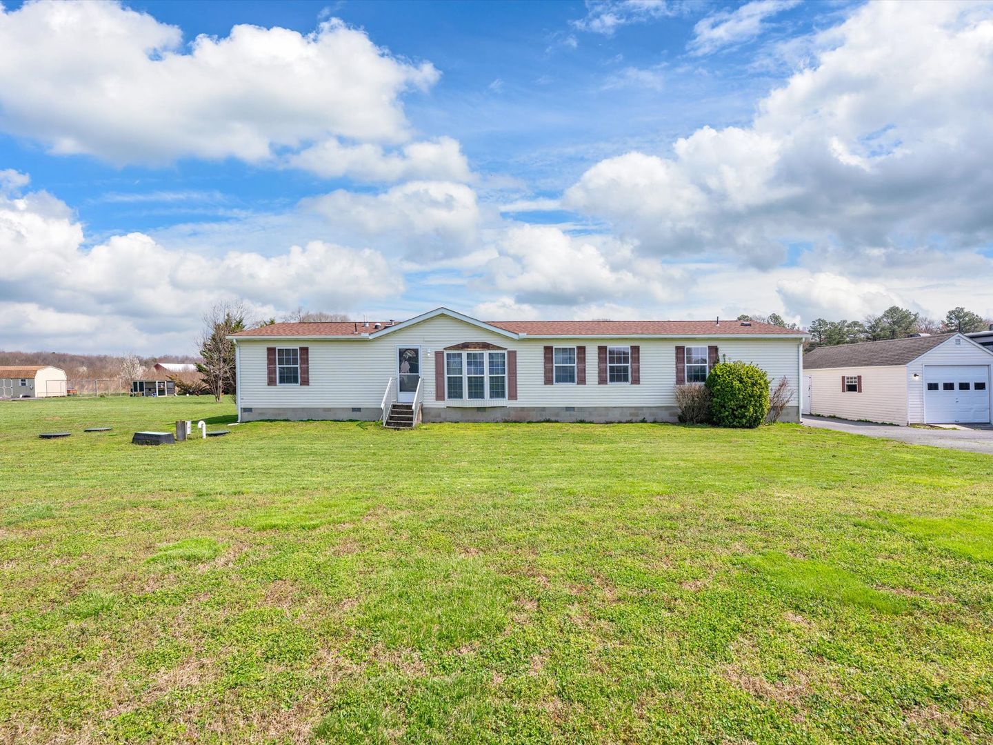 Greenwood House: 13675 Woodbridge Road