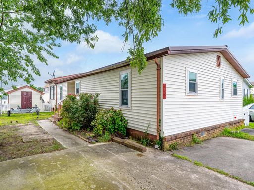 4-Bedroom Waterfront Home in Swann Keys | $2750/mo