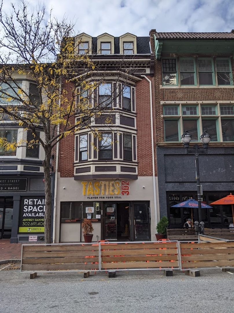 Wilmington Apartment: 825 N. Market St.