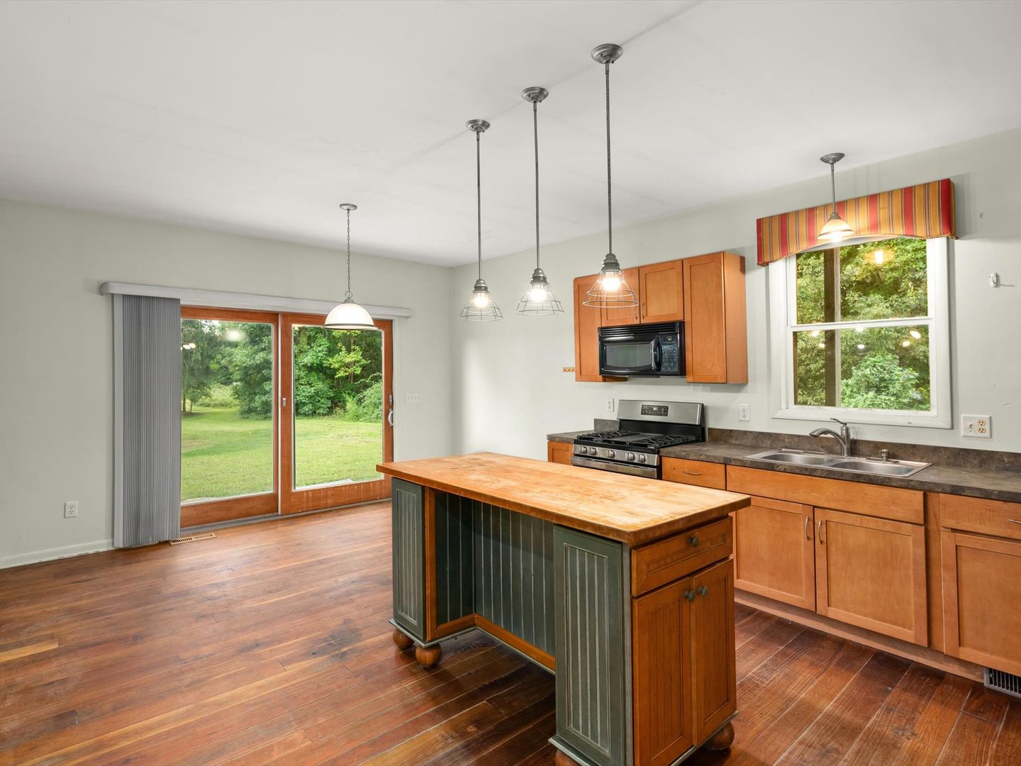 18890 Harbeson Rd 8 of 12