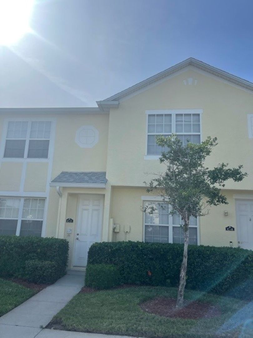 Rockledge House: 2990 S. Fiske Boulevard, Unit C3