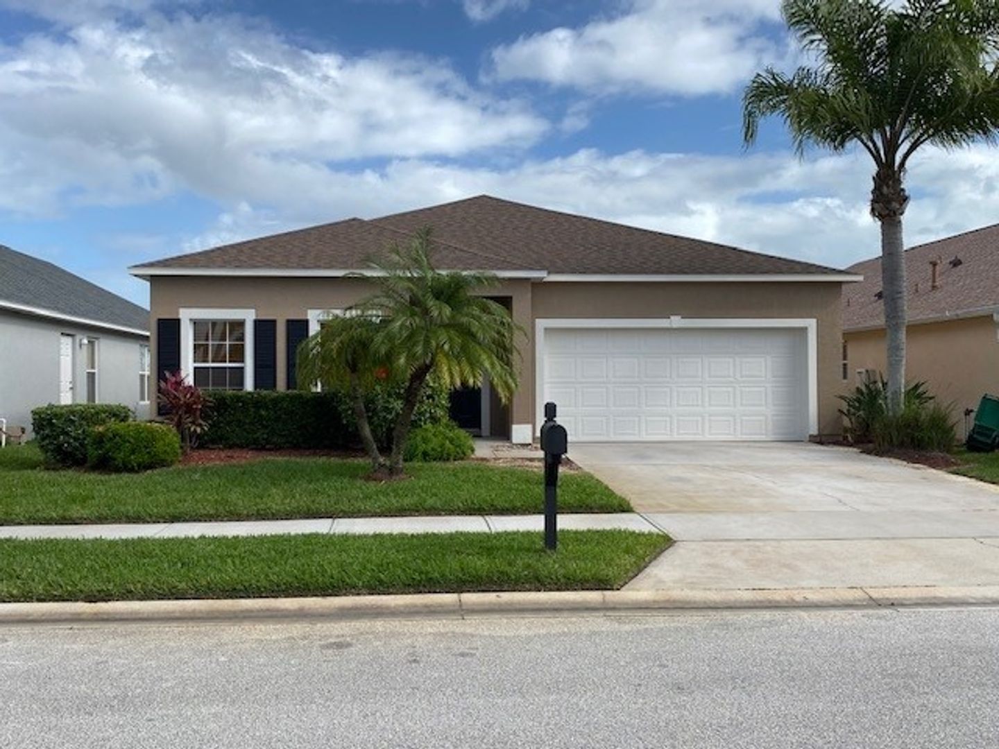 Melbourne House: 5212 Outlook Drive