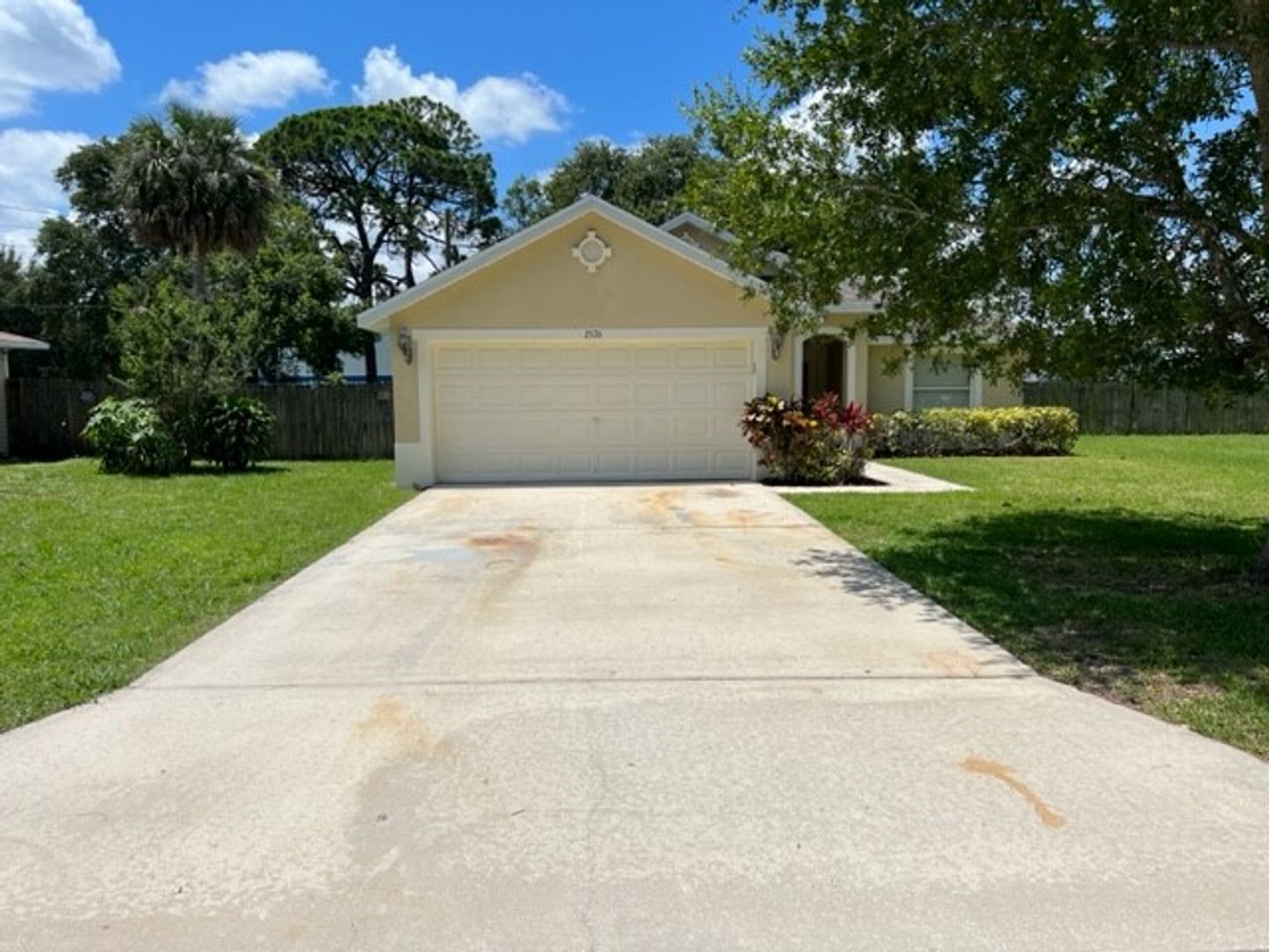 Palm Bay House: 2576 Southover Drive NE