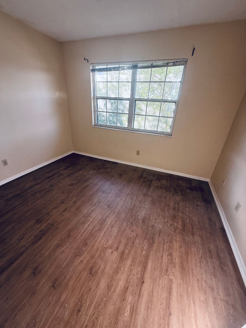 915 Sonesta Avenue NE #203 11 of 12