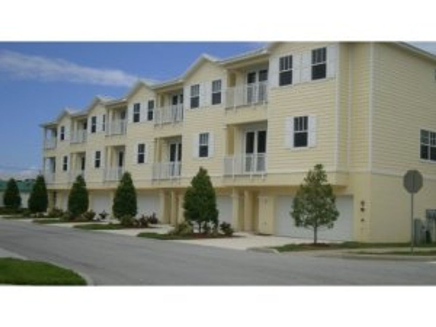PALM BAY Condo: 870 VIGNOLES AVENUE NE, UNIT 1