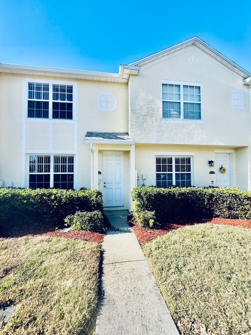 Rockledge House: 2990 S. Fiske Boulevard, Unit C3