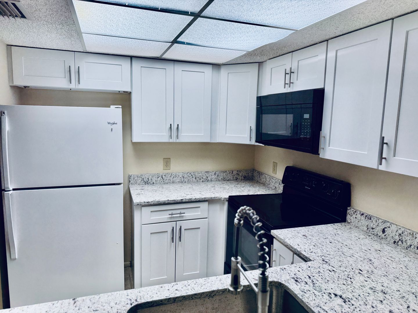 915 Sonesta Avenue NE #203 7 of 8