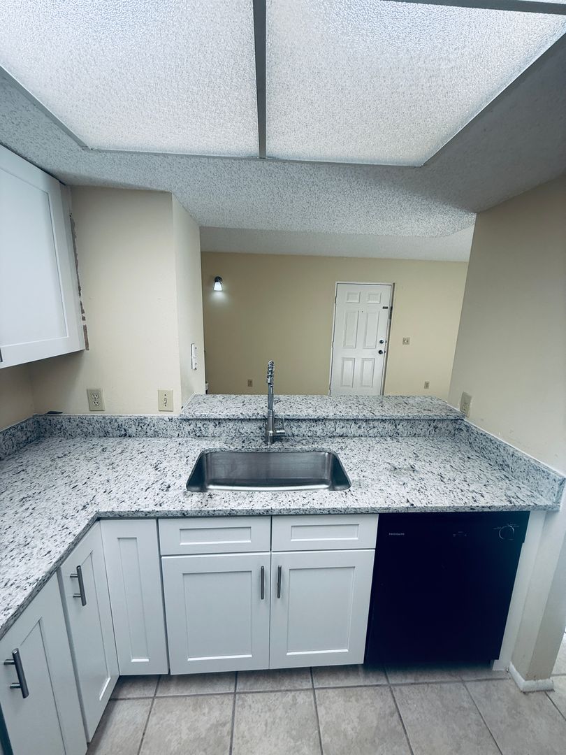915 Sonesta Avenue NE #203 9 of 12