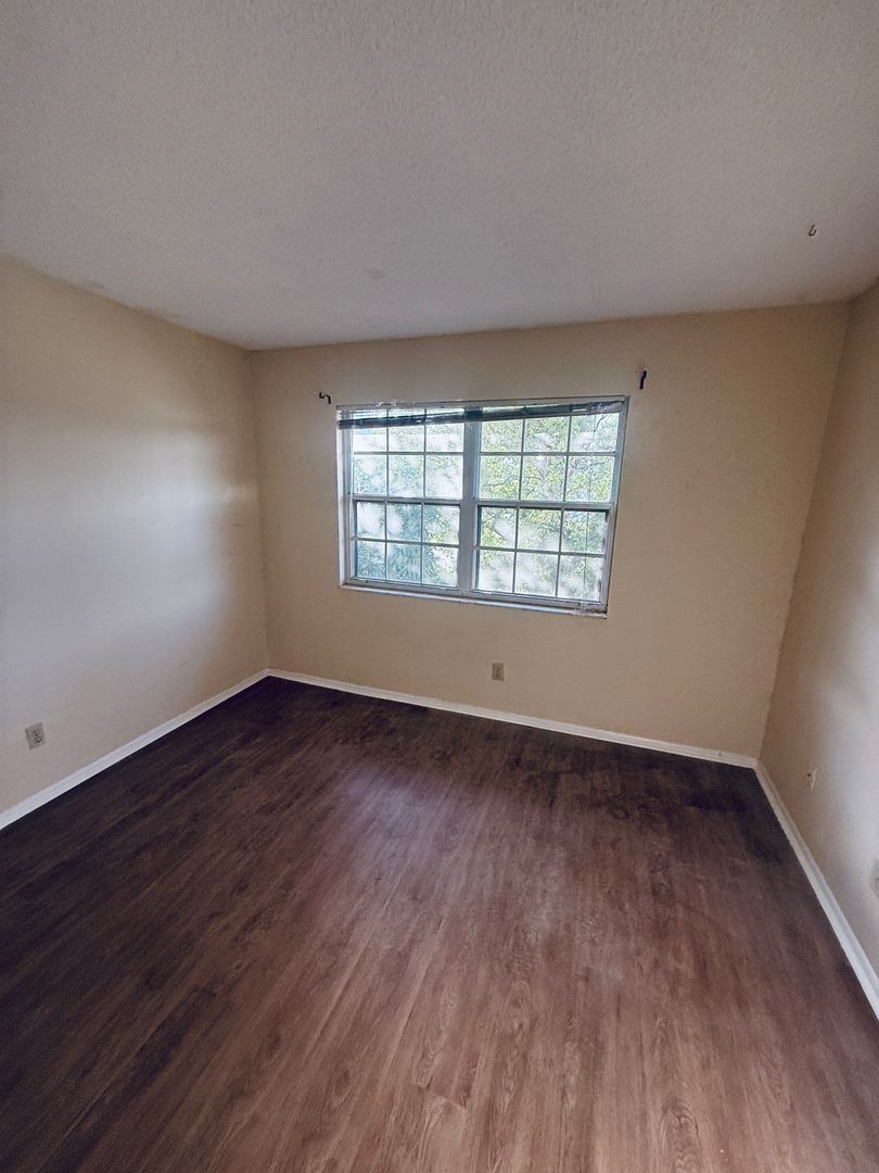 915 Sonesta Avenue NE #203 10 of 12