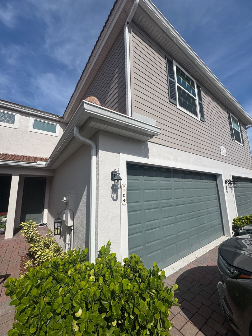 Melbourne Townhome: 1810 Noel Place Unit 104