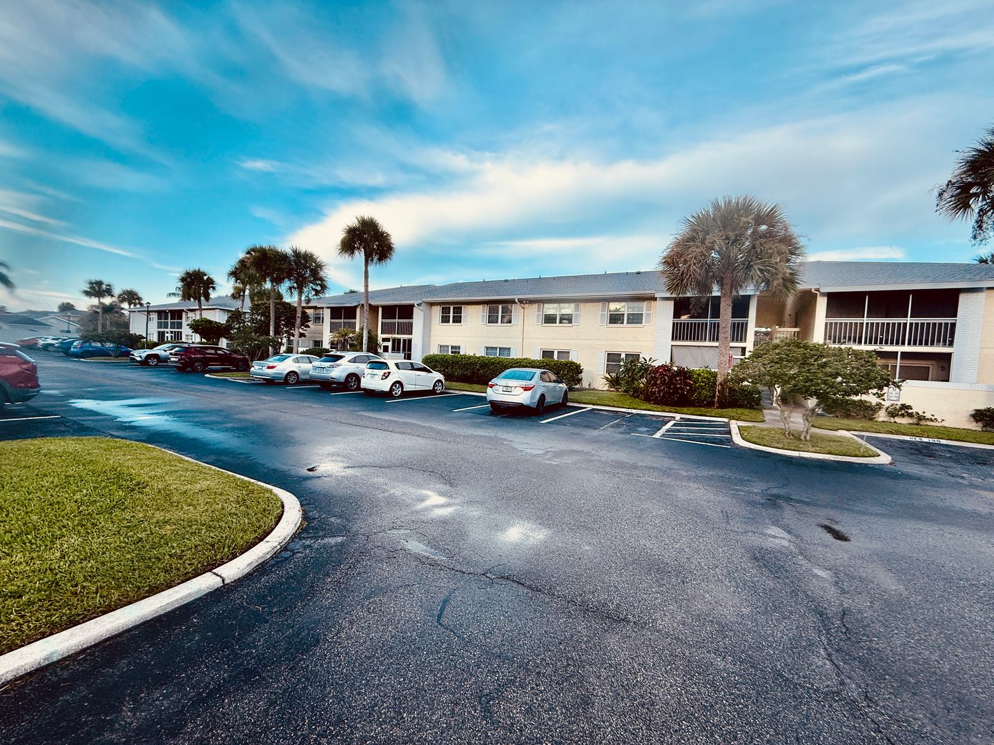 915 Sonesta Avenue NE #203 2 of 8