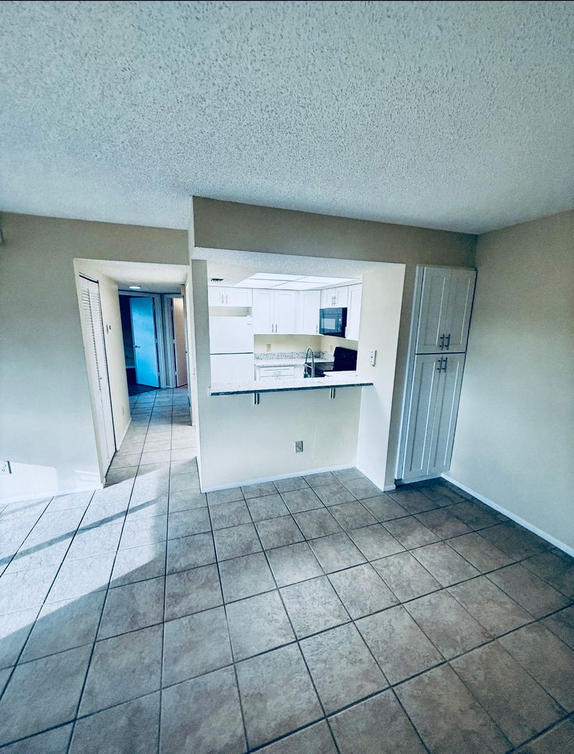 915 Sonesta Avenue NE #203 4 of 12