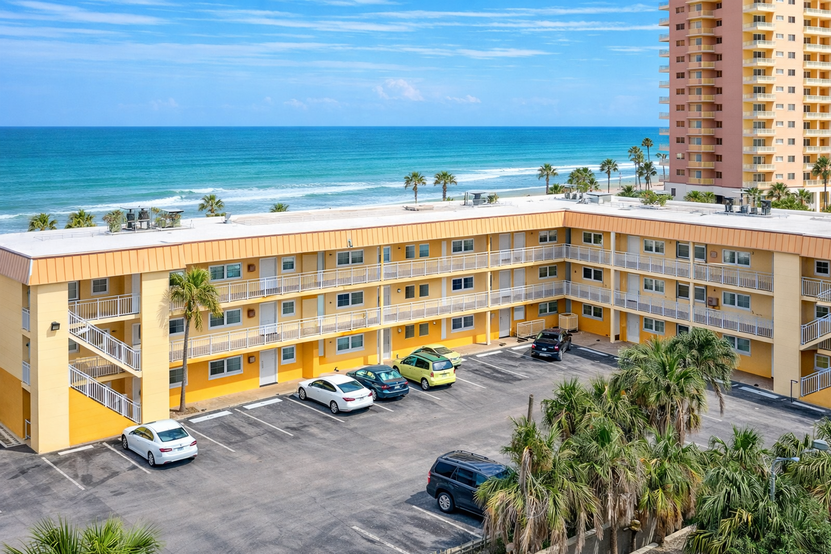 Daytona Beach Apartment: 1825 N Atlantic Ave