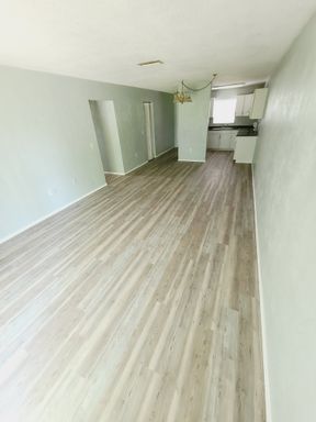 2 bedroom 1 bathroom Unit Available Now $300 off first month rent move in special