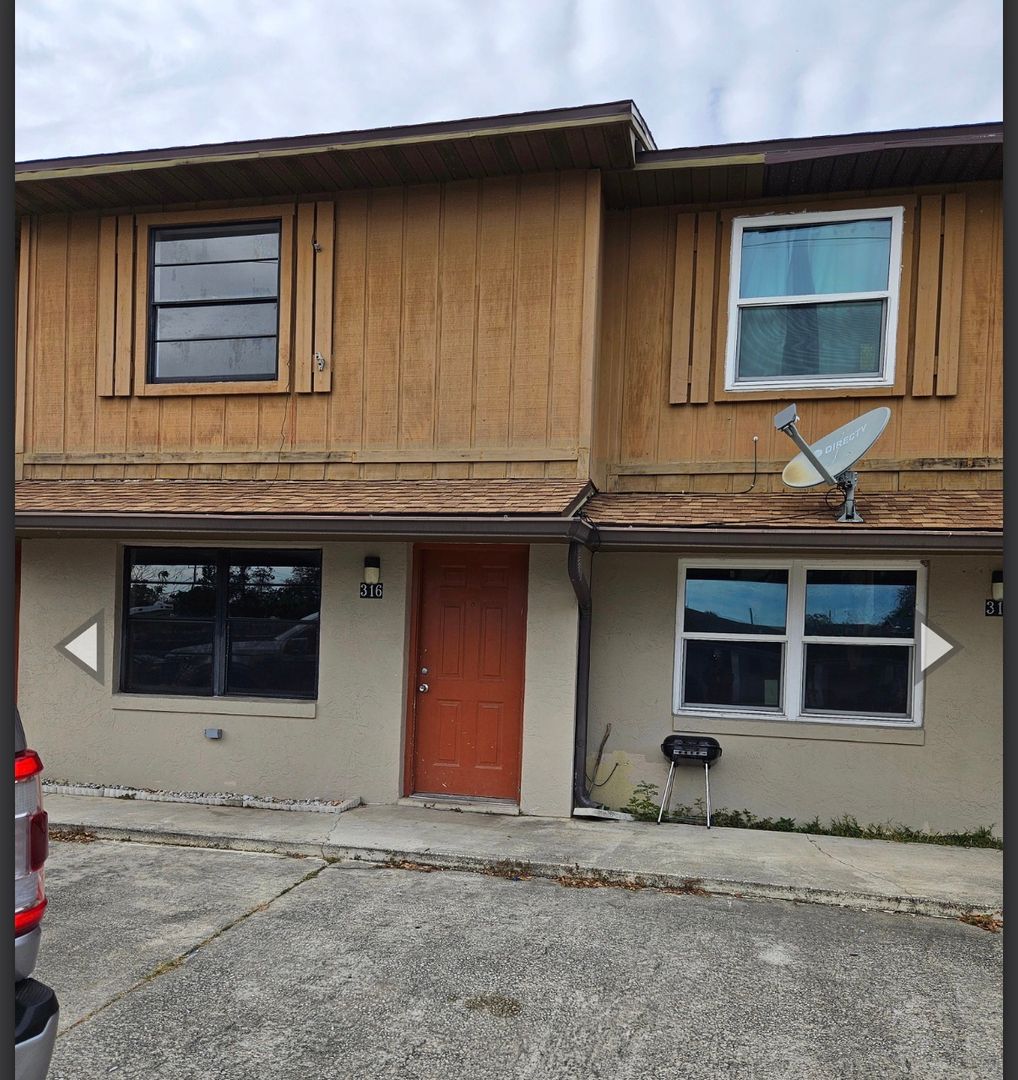 Holly Hill Apartment: 15th St