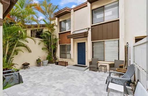 *****AMAZING CLEARWATER TOWNHOUSE***** – photo 1