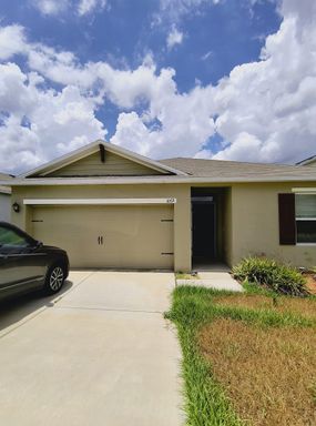 Beautiful 4-Bedroom, 2-Bathroom Home!! ***MOVE-IN SPECIAL 50% OFF 2ND MONTH!!*** – photo 1