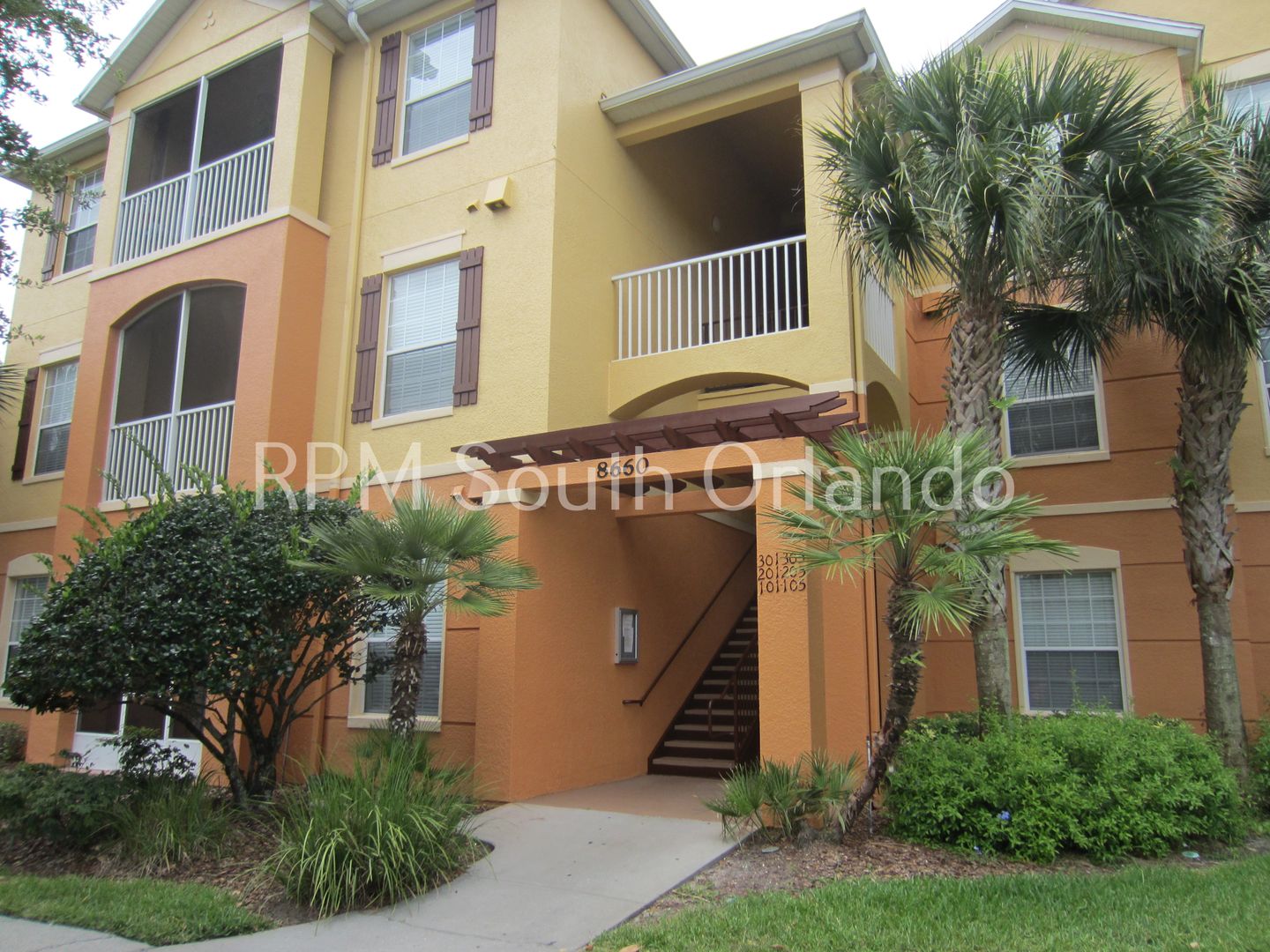Orlando House: 8660 Buccilli Dr Apt 201