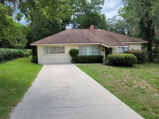 Beautiful 3 Bedroom, 1 Bathroom in Belleview near Lake Lillian ...