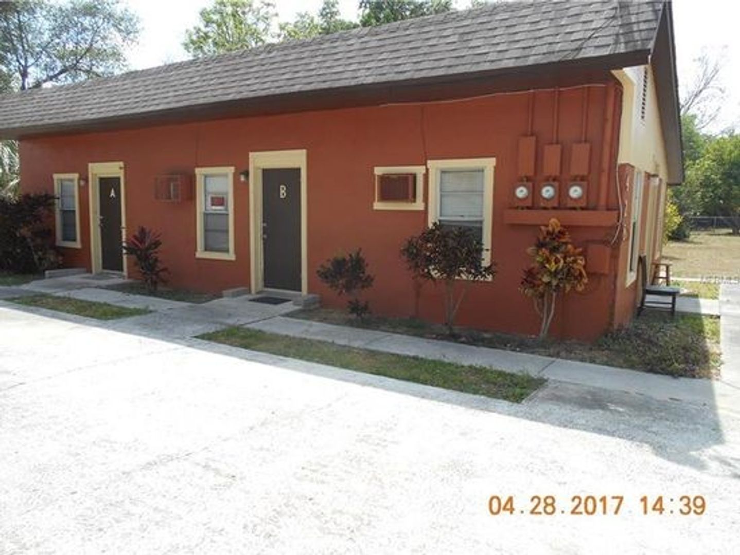 Winter Haven House: 428 Ave E SE