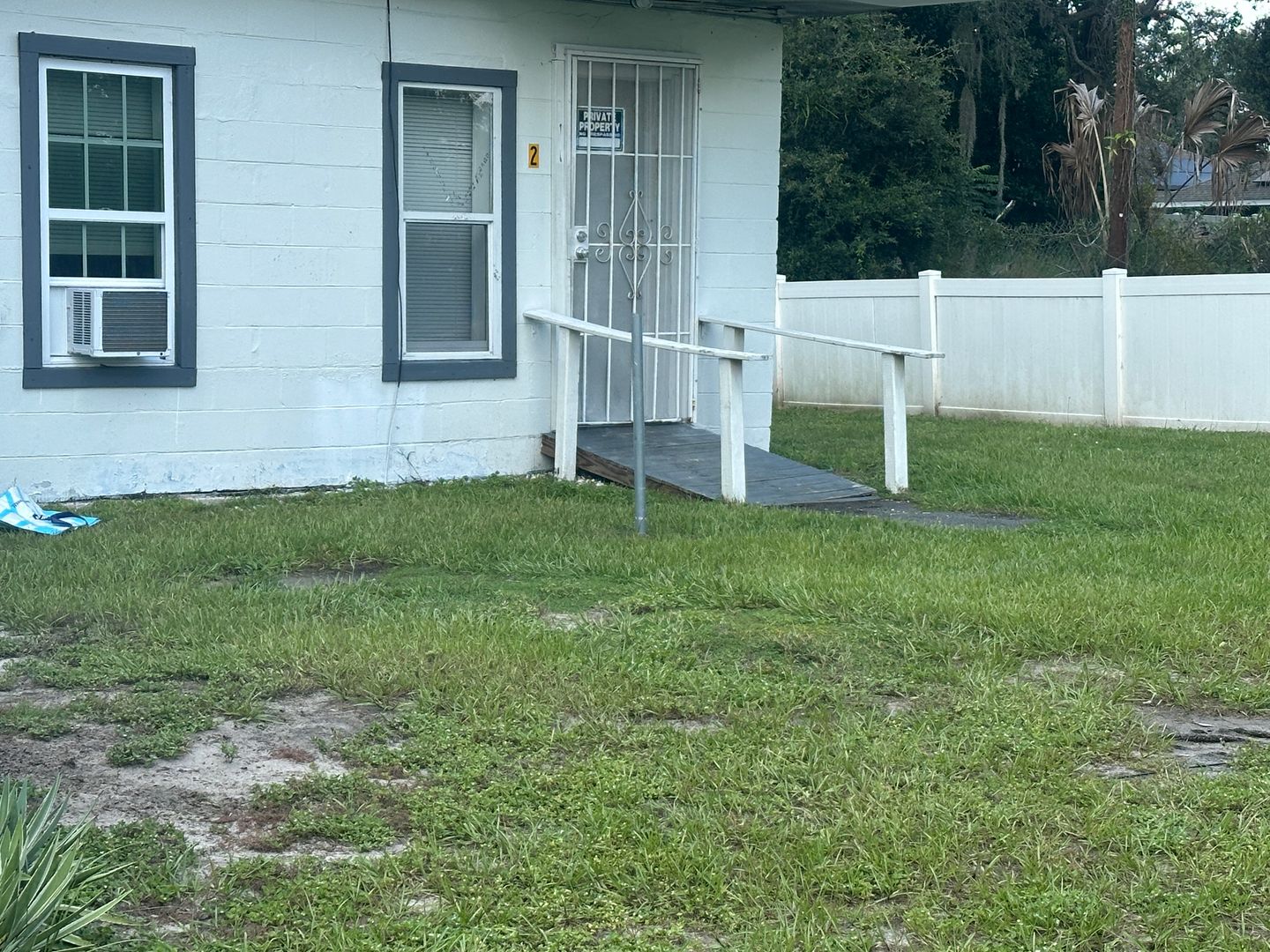 Winter Haven House: 823 Ave R NE
