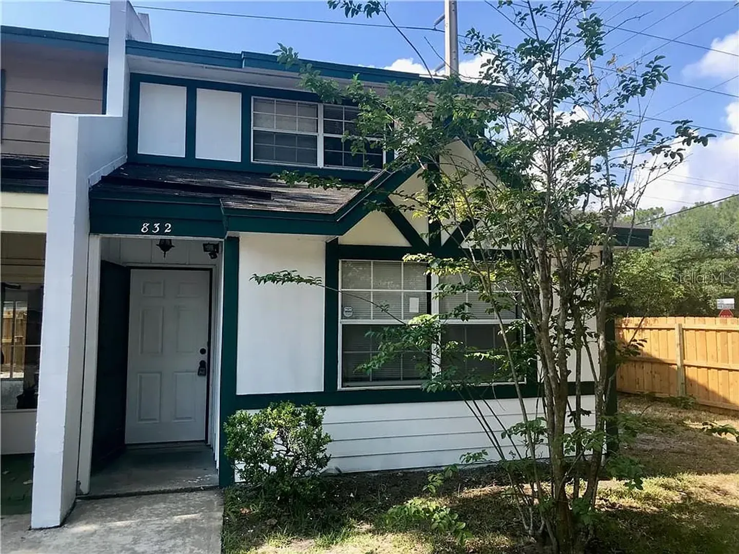 Sanford House: 832 W 25th St